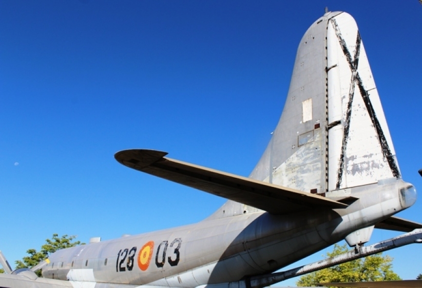 El Ejército del Aire los utilizó, una vez incorporados a la Base Aérea de Torrejón para reabastecimiento en vuelo de los F-4C “Phantom” hasta el año 1976 que fueron dados de baja.