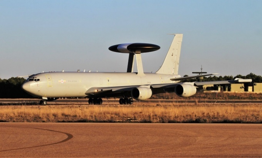 Todas las misiones del curso han sido monitorizados por los Boeing E-3 AWACS, en la imagen uno británico o “Sentry” AEW.Mk1.