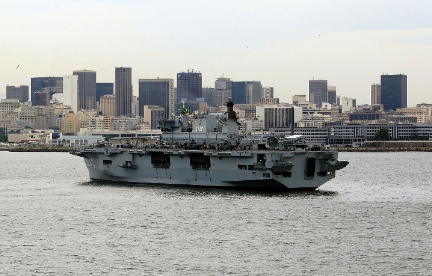 El portahelicópteros multipropósito atlántico ex HMS “Ocean”.