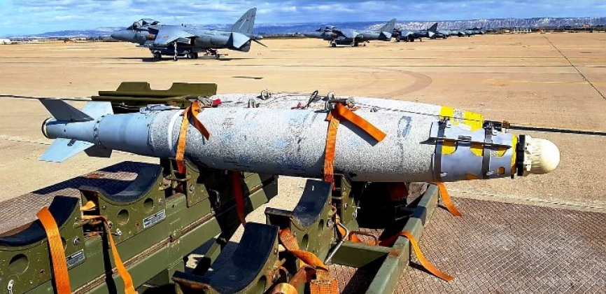 Munición de tipo JDAM (Joint Direct Attack Munition) utilizada por los AV-8B Plus de la Novena Escuadrilla, para llevar a cabo las operaciones de ataque aire-suelo. (foto: Armada)