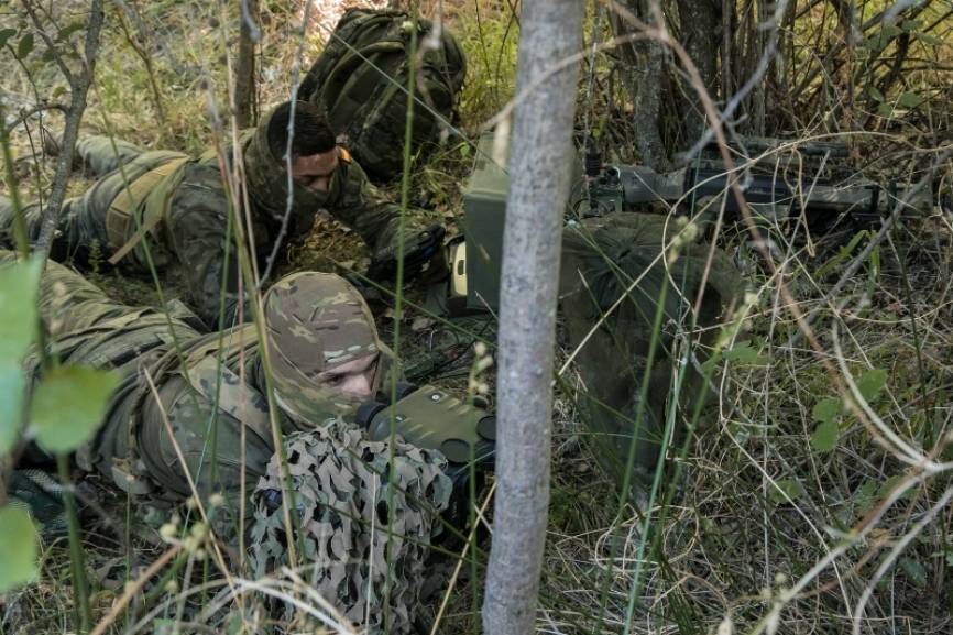 El establecimiento en profundidad de estas unidades suele durar un máximo de 4 días sin apoyo logístico de las fuerzas propias (o con un apoyo muy limitado en caso de haberlo).