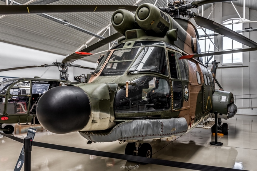 SA 330 PUMA: Trece fueron los helicópteros Puma que adquirió la Fuerza Aérea Portuguesa con motivo del conflicto africano. Al terminar esta guerra, estos aparatos fueron adecuados a misiones SAR, estando operativos para estos menesteres desde 1979 a 2012, año en que fueron retirados.