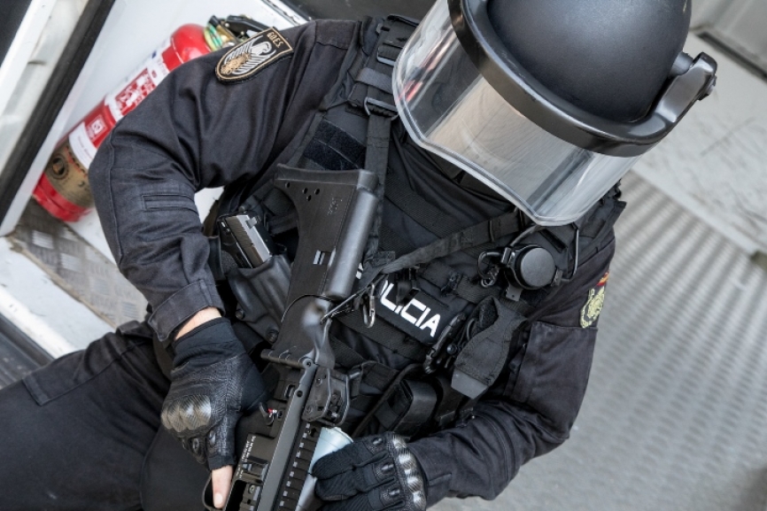 No cabe duda que la formación de estos operativos está a la altura de sus funciones. Antiterrorismo, grupos armados, delincuencia organizada o delincuentes especialmente peligrosos, protección de personalidades (embajadas incluidas) u ofrecer seguridad en grandes eventos, son algunos de sus principales cometidos.