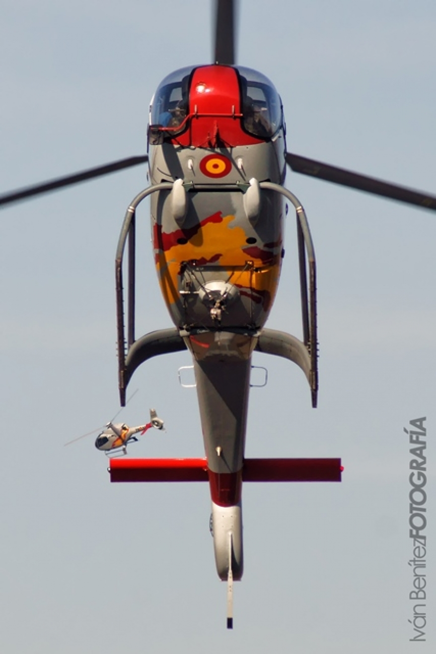 Y esos cambios de agudos a graves en los sonidos de los rotores debido al efecto doppler al acercarse o alejarse los helicópteros se hace difícil de olvidar.