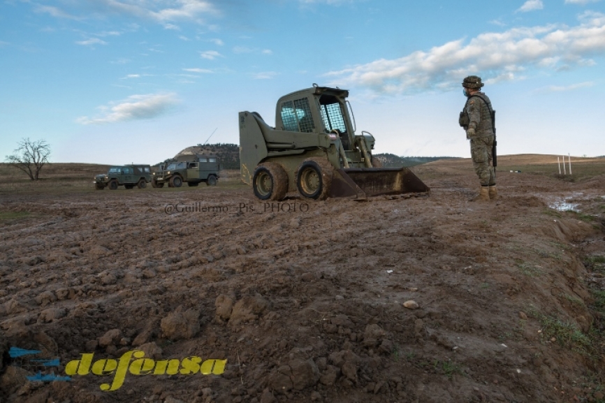 Se trata de una unidad de Ingenieros en la que se combinan puestos de gran operatividad con otros que requieren una sólida formación técnica en manejo de equipos especiales, conducción de vehículos pesados, manejo de maquinaria de obras públicas y un largo etc...