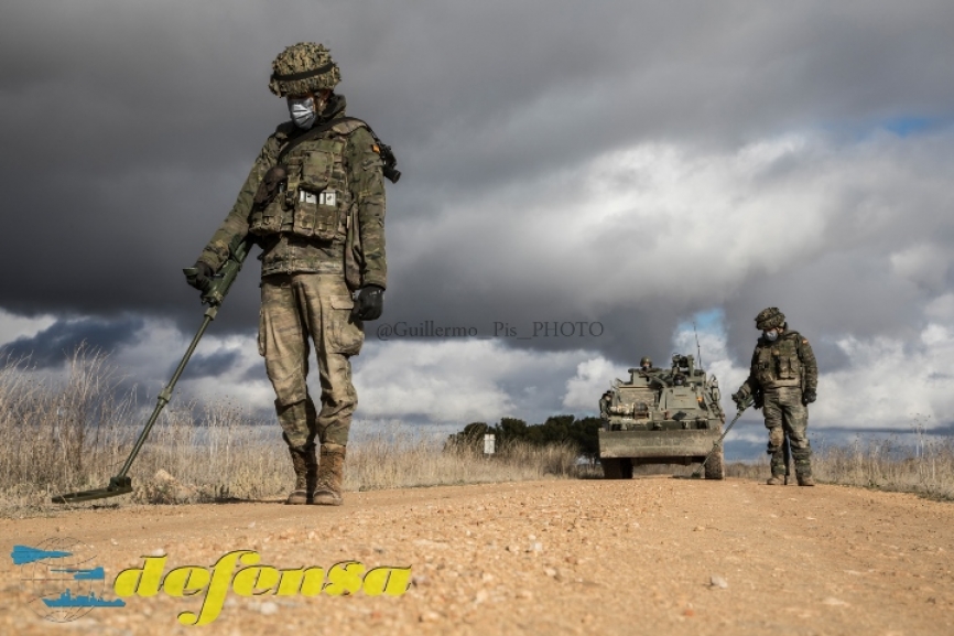 El minado y desminado es una función más de estos ZAPADORES, que han estado desplegados en casi todos los escenarios en que España ha enviado efectivos desde 1995. Bosnia, Kosovo, Afganistán, Irak, Líbano, Pakistán.....