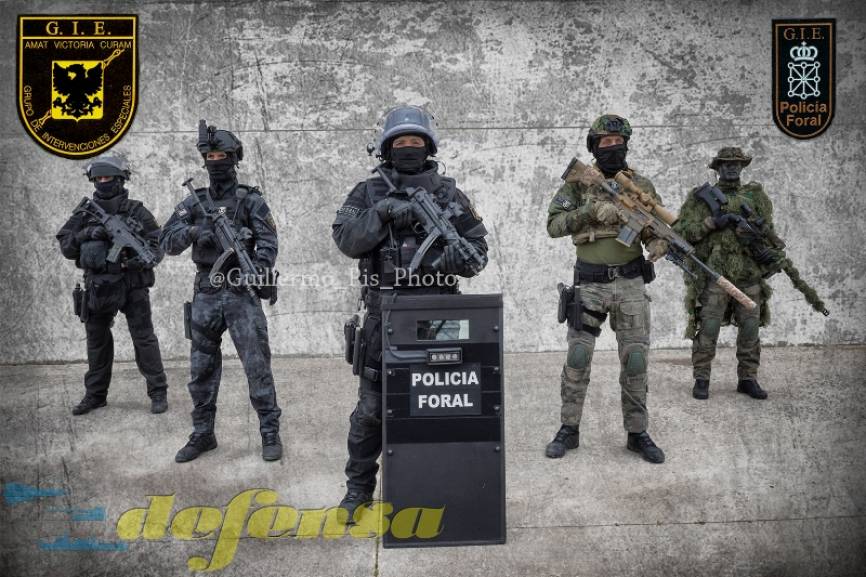 Continuamos repasando las unidades de Elite policiales que operan en nuestro Pais. En esta galería os acercamos a una de esas "desconocidas" y que quizás muchos no conozcáis. El Grupo de Intervenciones Especiales de la Policía Foral de Navarra.