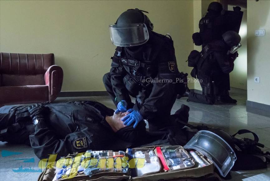 Formando parte del grupo SEMES (Sociedad Española de Medicina de Urgencias y Emergencias) y participando junto con otras unidades policiales y de las FFAAS en la redacción del protocolo IBERO (Incidentes intencionados con múltiples victimas en entorno táctico).
