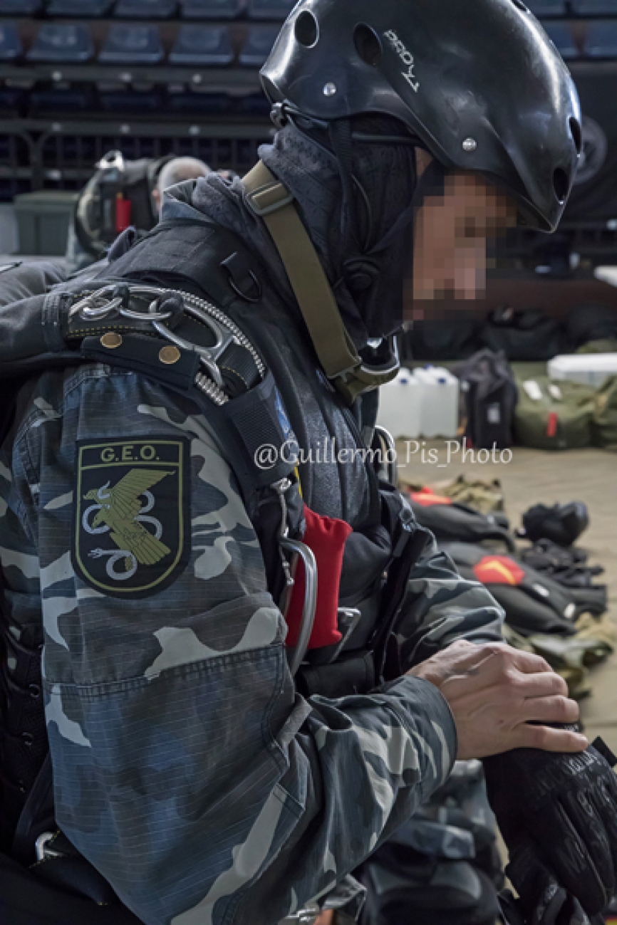 También destacar la preparación de operativos GEO en saltos HALO-HAHO en los que se requiere formación expresa en la utilización de oxígeno durante estos saltos. (Texto y fotos: Guillermo_Pis_PHOTO)
