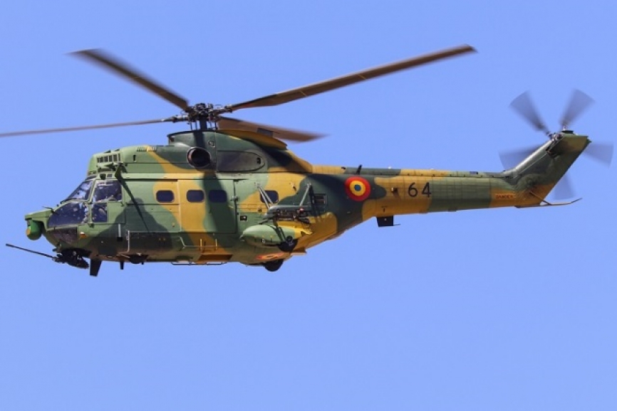 Por primera vez hemos visto en España al helicóptero rumano IAR-330 SOCAT. (Rubén Galindo)