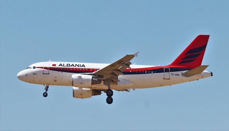 El Airbus A-319 del Gobierno d Albania, aunque a tenor a su matrícula turca, podría estar cedido por Erdogan a dicho país europeo de mayoría islámica.