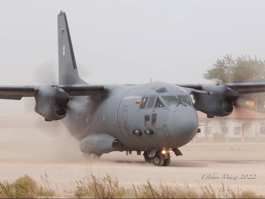 Un C-27J de la Fuerza Aérea de Lituania operando en el aeródromo de Ablitas, indicativo ‘RAINY16’. (Esteban Maiza)