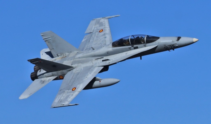 Un veterano biplaza EF-18M del Ala 12. (Julio Maíz)