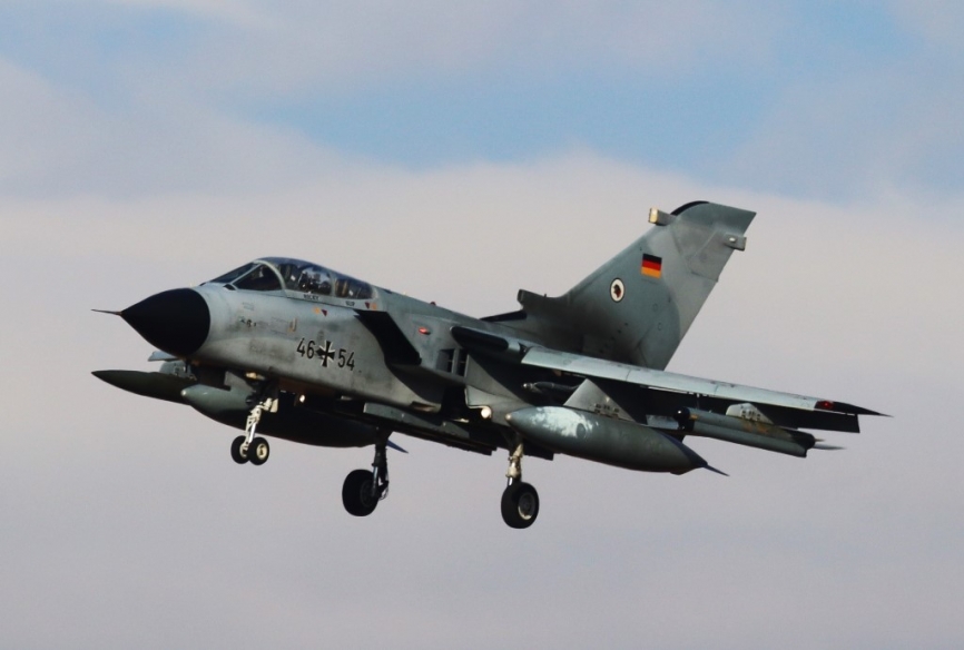 Uno de los dos veteranos Panavia “Tornado” supresores de defensas enemigas participantes en el TLP 2023-1.