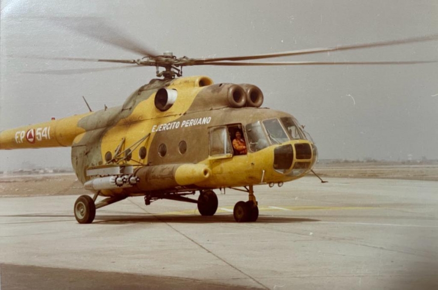 Mi-8T Hip C, matricula EP- 541, retornando de una mision de entrenamiento. Credito: Coronel EP (r) Rodolfo Gamboa Obeso.