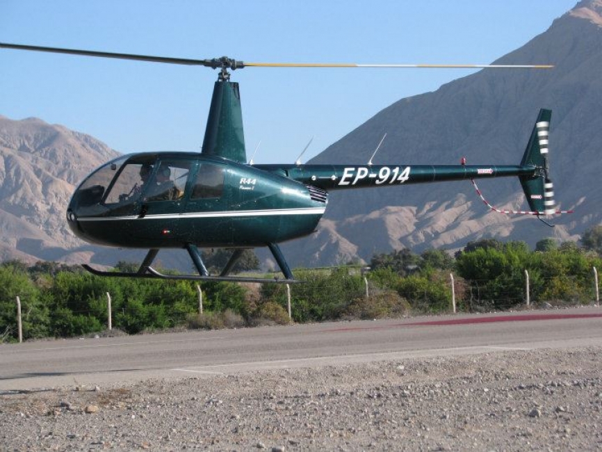 Robinson R-44 Raven II.