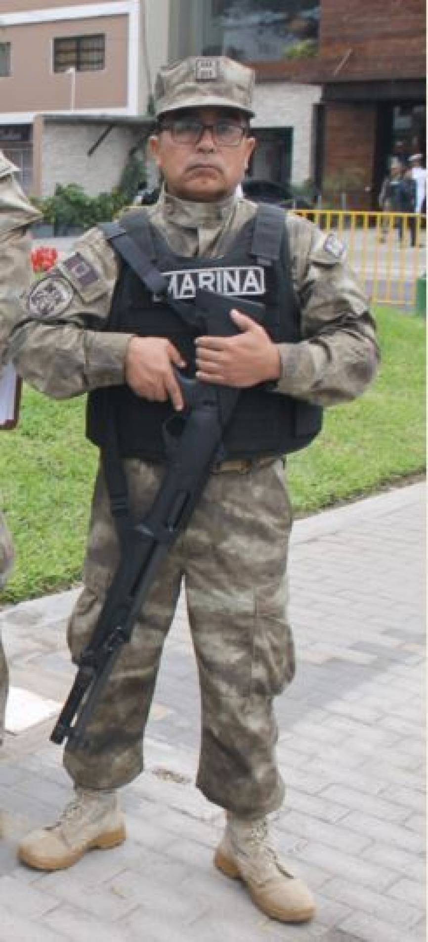 La escopeta Benelli Super Nova Tactical de calibre 12GA de la Infantería de Marina. Dispone de un cañon de 18,5”, mira Ghost y culata telescópica.