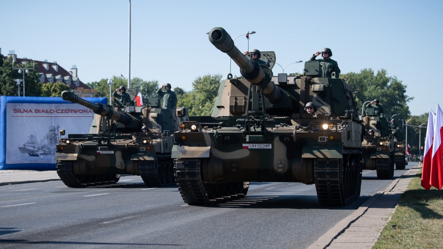 Otro de los nuevos sistemas coreanos, los obuses autopropulsados K9 “Thunder”, hasta la fecha se han recibido 24 de los 600 que se pretenden adquirir.