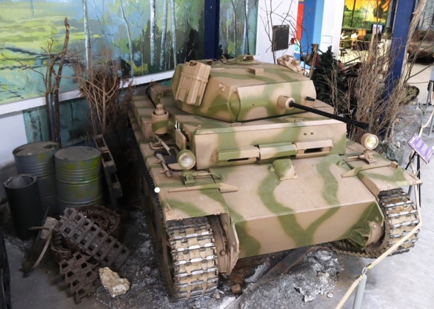 Otro interesante carro de combate, es este Panzer II Ausf.L “Luchs” (lince), utilizado principalmente en misiones de reconocimiento.